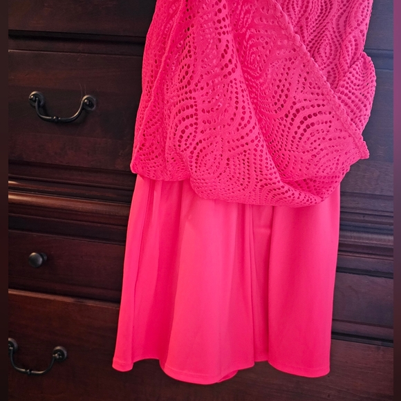 Lilly Pulitzer size x-small -Great for size 2 to 4 and possibly a 6. - Picture 3 of 4